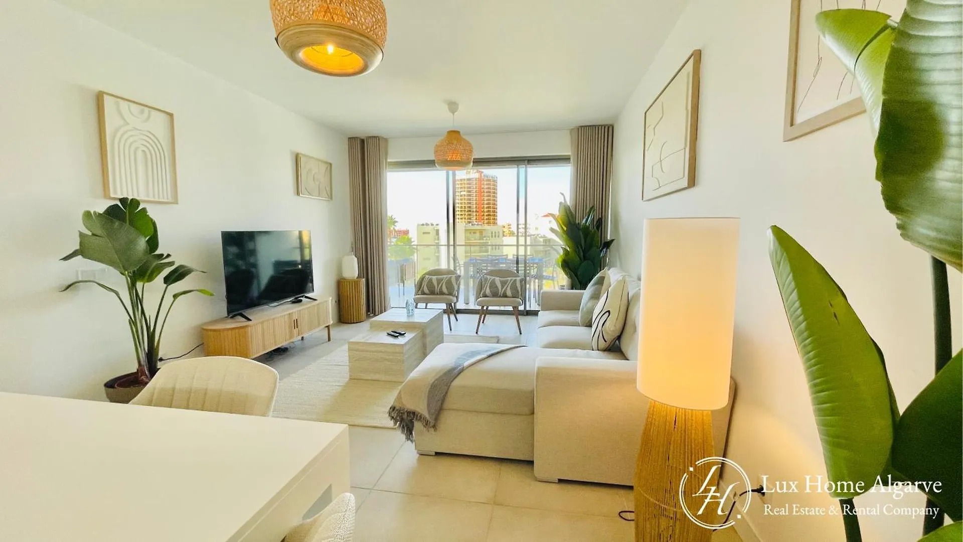 Apartment Sunset - Luxury Property - Pool - Garden - 500M Beach Portimao